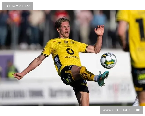 斗球直播tv版实时推送比赛数据，提供专业的足球赛事分析与解说